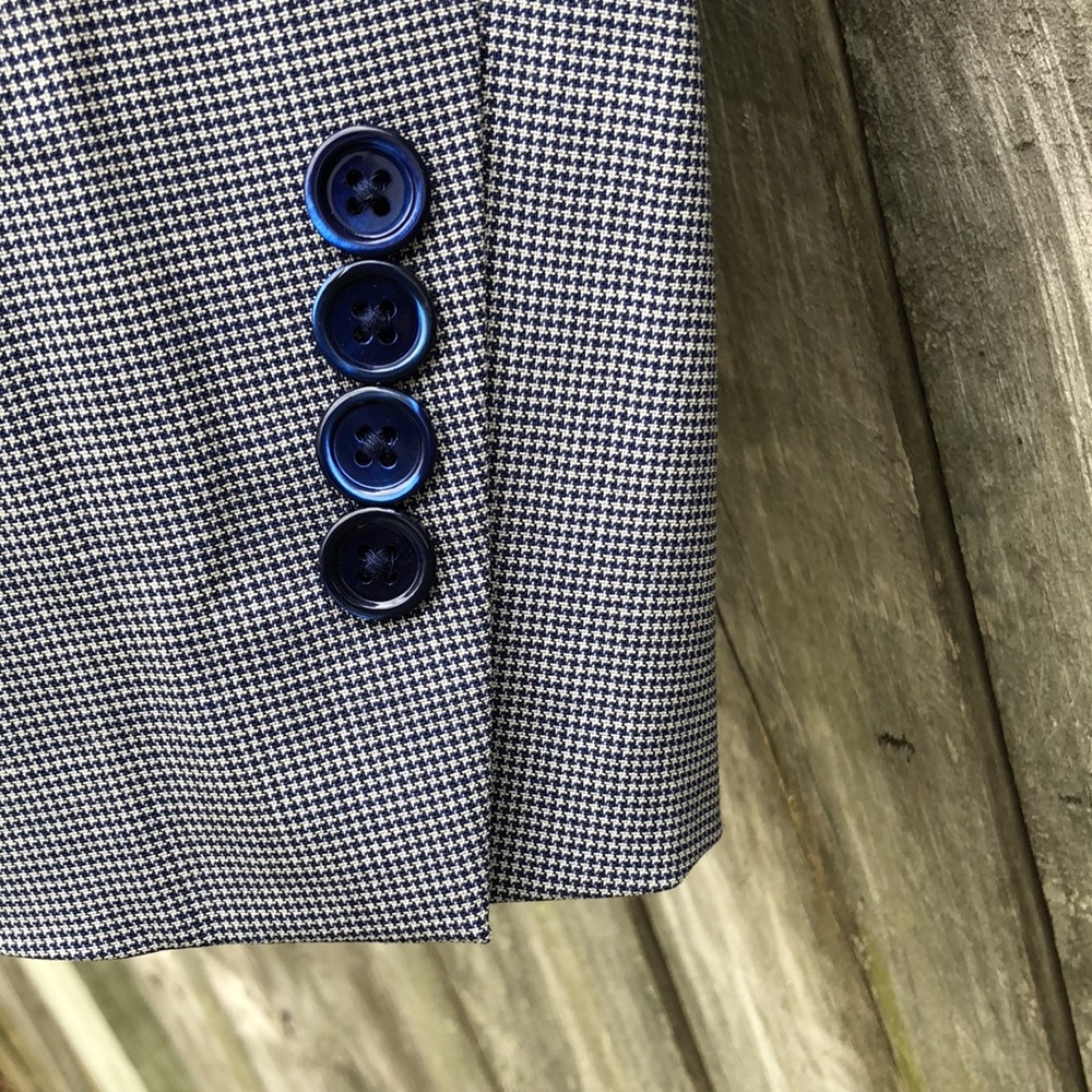 Brooks Brothers - Picture 6 of 16